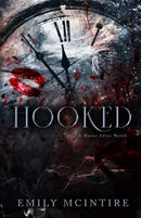 Emily McIntire - Hooked (Never After, Book 1) (used)