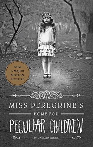 Ransom Riggs - Miss Peregrine's Home for Peculiar Children (Miss Peregrine's, Book 1) (used)