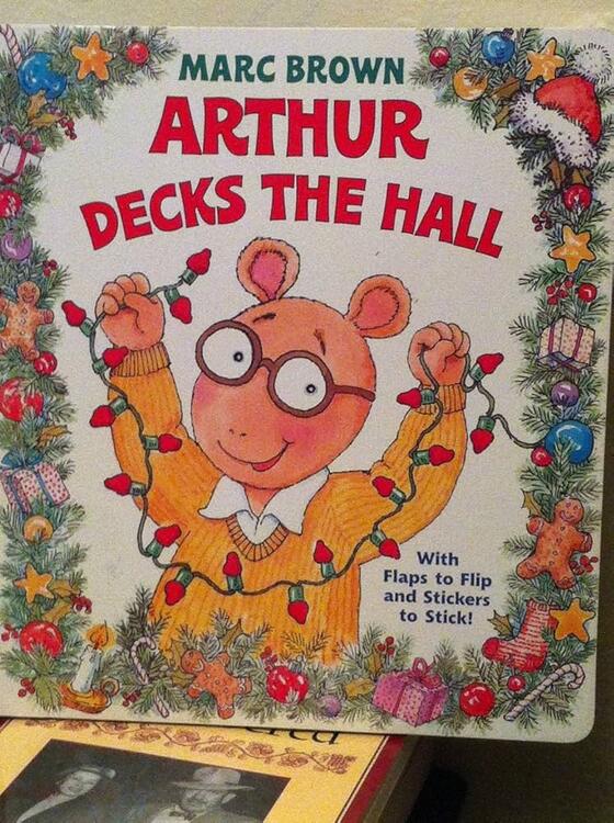 Marc Brown - Arthur Decks the Hall (used)