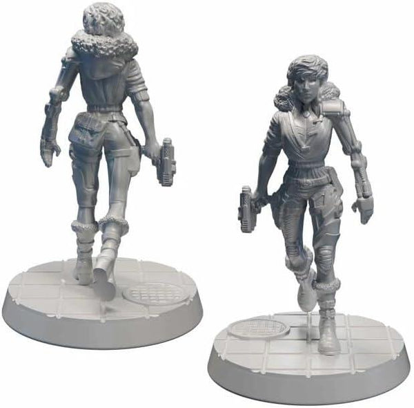 Starfinder Unpainted Miniatures: Human Spacefarer