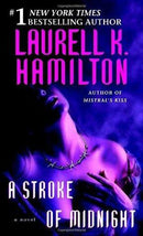 Laurell K. Hamilton - A Stroke of Midnight (Merry Gentry, Book 4) (Mass Market Paperback) (used)